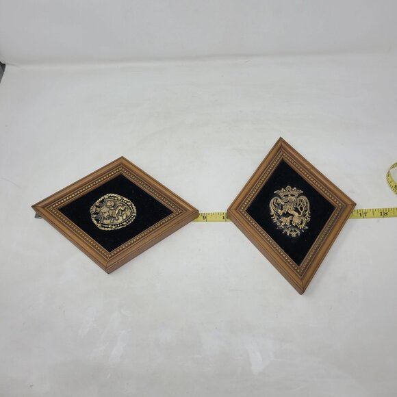 Vintage 60-70s Ornate Wall Plaque Crest Velvet Bronze Set MCM Whimsigoth Trinket - Picture 5 of 7